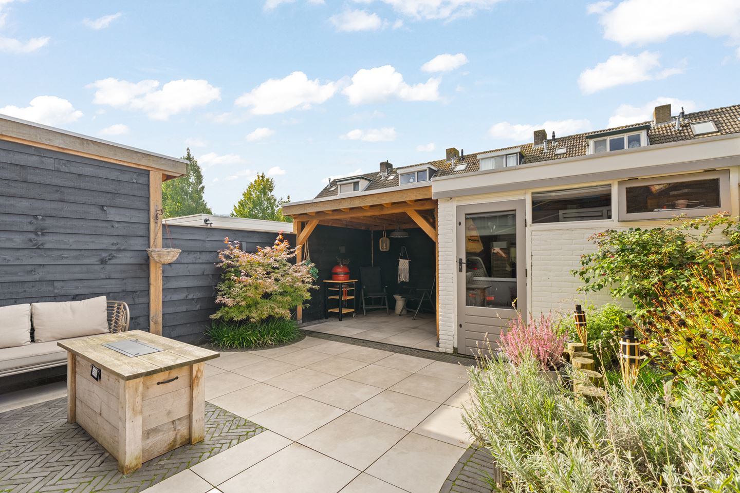 Project in Krimpen aan den IJssel, eindresultaat van tuinaanleg