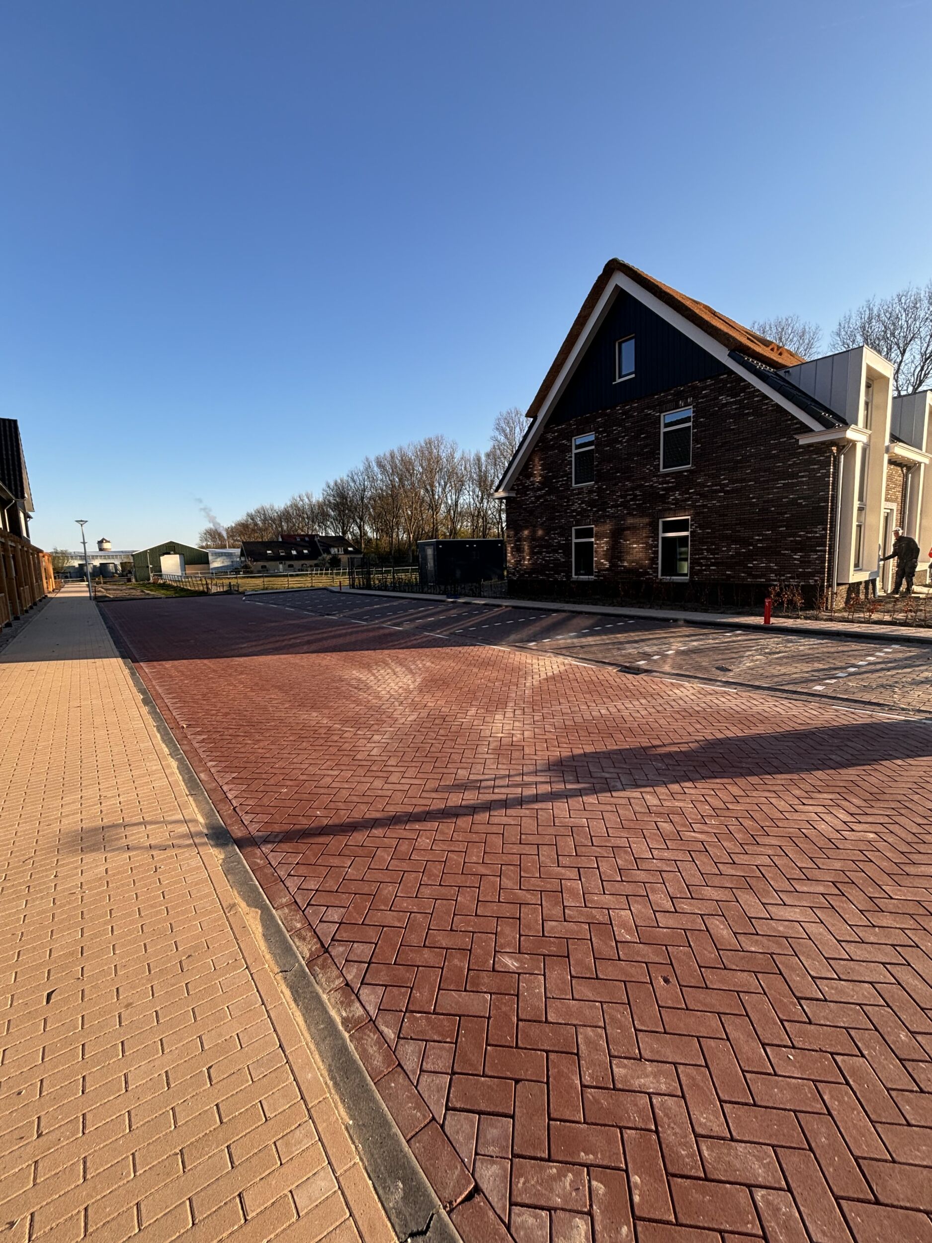 Nieuw straatwerk in Monster